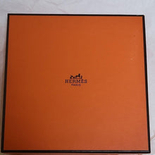 Load image into Gallery viewer, HERMES Ashtray Accessory Case Chaine d&#39;Ancre Porcelain Platinum 15.8cm w/Box
