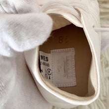 Load image into Gallery viewer, HERMES Paris Baby First Shoes Baby Sneakers 10cm Leather White String Type w/Box
