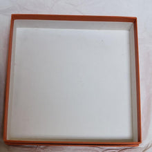 Load image into Gallery viewer, HERMES Ashtray Accessory Case Chaine d&#39;Ancre Porcelain Platinum 15.8cm w/Box

