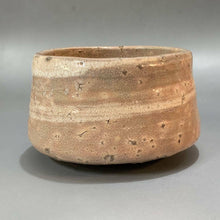 Load image into Gallery viewer, Japapanese Hagi Ware By 12th Sakata Deika Chawan Tea Bowl Antique Pottery w/Box
