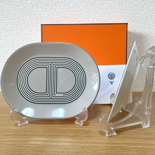 Load image into Gallery viewer, Hermes Paris Rallye 24 Oval Mini Plate 2 Pieces Gray15x12cm Porcelain w/Box
