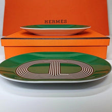 Load image into Gallery viewer, Hermes Paris Rallye 24 Oval Mini Plate 2 Pieces Green 15.5x12cm Porcelain w/Box
