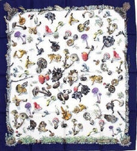Load image into Gallery viewer, HERMES Paris Auth. Carre 90 100% Silk Champignons Mushrooms Scarf Stole Green
