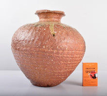 Load image into Gallery viewer, Japanese Shigaraki Ware Takahashi Rakusai Jomon Inlaid Flower Jar Pottery w/Box
