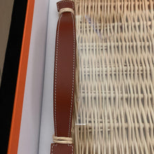Load image into Gallery viewer, HERMES Paris Osier OSERAIE Wicker Tray with Leather Handles Glass 40X32cm w/Box
