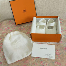 Load image into Gallery viewer, HERMES Paris Authentic Baby First Shoes 10cm Linen 100% Hemp White Snap w/Box
