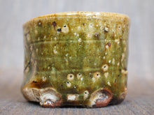 Load image into Gallery viewer, Japanese Artist KOIE RYOJI Oribe Ware Guinomi Sake Cup Pottery D8 x H5cm w/Box
