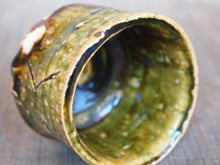 Load image into Gallery viewer, Japanese Artist KOIE RYOJI Oribe Ware Guinomi Sake Cup Pottery D8 x H5cm w/Box
