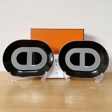 Load image into Gallery viewer, Hermes Paris Rallye 24 Oval Mini Plate 2 Pieces Black 15x12cm Porcelain w/Box
