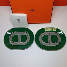 Load image into Gallery viewer, Hermes Paris Rallye 24 Oval Mini Plate 2 Pieces Green 15.5x12cm Porcelain w/Box
