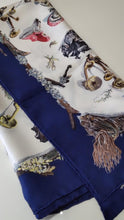 Load image into Gallery viewer, HERMES Paris Auth. Carre 90 100% Silk Champignons Mushrooms Scarf Stole Green
