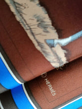 Load image into Gallery viewer, HERMES Paris Carre 90 100% Silk Couvertures et tenues de Jour Multicolor Brown
