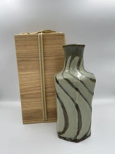 Load image into Gallery viewer, Japanese Pottery Ryuta Shimaoka Inlaid Hexagonal Tsubo Jar Flower Vase w/Box
