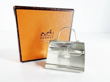 Load image into Gallery viewer, Hermes Paris Kelly Bag Pendant Top Pill Case Silver 925 38ｇ Vintage England
