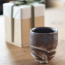 Load image into Gallery viewer, Japanese Mashiko Ware by Ken Matsuzaki Tetsushino Yunomi Teacup Pottery w/Box
