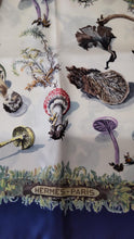 Load image into Gallery viewer, HERMES Paris Auth. Carre 90 100% Silk Champignons Mushrooms Scarf Stole Green
