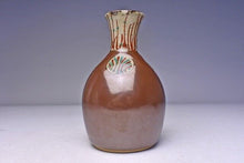 Load image into Gallery viewer, Japanese Mashiko Ware by Tomoo Hamada Persimmon Glaze Akae Flower Vase H15.3cm
