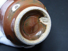 Load image into Gallery viewer, Japanese Pottery Artist TAKEO SUDO Ground Glaze Iron Picture Yunomi Teacup Box
