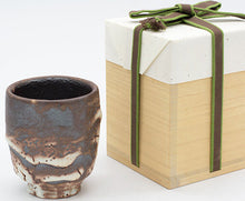 Load image into Gallery viewer, Japanese Mashiko Ware by Ken Matsuzaki Tetsushino Yunomi Teacup Pottery w/Box
